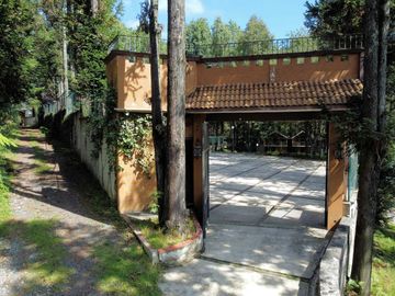 ESPECTACULAR QUINTA EN VENTA CON CABAÑAS