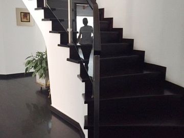 Hermosa residencia en La Planicie