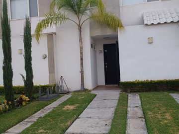 VENTA CASA FRAC. CASCADA, OAXTEPEC.