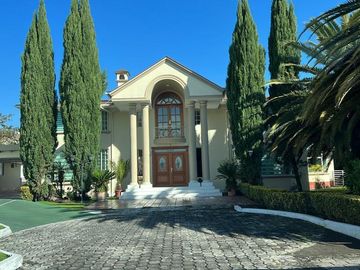 Hermosa Casa Independiente en El Sector de San Rafael Dentro de Conjunto