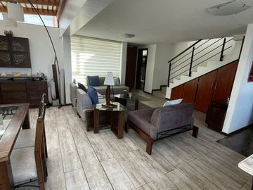CASA DE VENTA en la ELOY ALFARO, Calle CAPRI cerca del TERMINAL TERESTRE DE CARCELEN