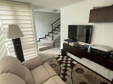 CASA DE VENTA en la ELOY ALFARO, Calle CAPRI cerca del TERMINAL TERESTRE DE CARCELEN