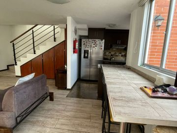 CASA DE VENTA en la ELOY ALFARO, Calle CAPRI cerca del TERMINAL TERESTRE DE CARCELEN