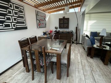 CASA DE VENTA en la ELOY ALFARO, Calle CAPRI cerca del TERMINAL TERESTRE DE CARCELEN