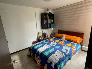 CASA DE VENTA en la ELOY ALFARO, Calle CAPRI cerca del TERMINAL TERESTRE DE CARCELEN