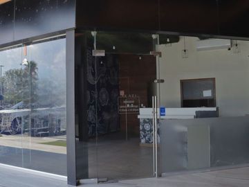 LOCA EN PLAZA COMERCIAL EN RENTA AL NORTE DE SALTILLO BOULEVARD EULALIO GUTIERREZ