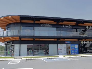 LOCA EN PLAZA COMERCIAL EN RENTA AL NORTE DE SALTILLO BOULEVARD EULALIO GUTIERREZ
