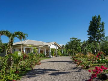 Exquisite Italian-Inspired Luxury Home in Panglao Island: A Stunning 5-Bedroom