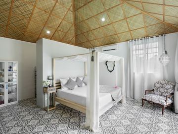 Exquisite Italian-Inspired Luxury Home in Panglao Island: A Stunning 5-Bedroom
