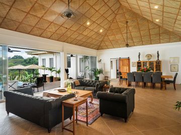 Exquisite Italian-Inspired Luxury Home in Panglao Island: A Stunning 5-Bedroom