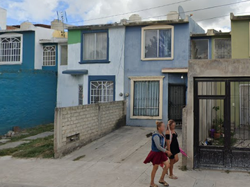 Remato casa EN MELCHOR OCAMPO, TESISTAN ZAPOPAN JAL.