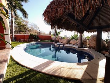 JIUTEPEC CLUB DE GOLF HDA. SAN GASPAR CASA EN VENTA CON VISTA PANORÁMICA