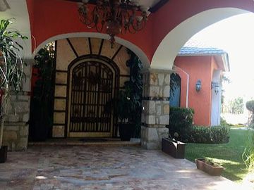 JIUTEPEC CLUB DE GOLF HDA. SAN GASPAR CASA EN VENTA CON VISTA PANORÁMICA