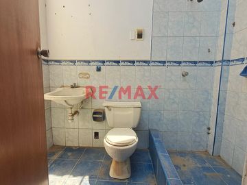 Se Vende Casa En Urb. El Amauta Frente A Parque .A .Melendres