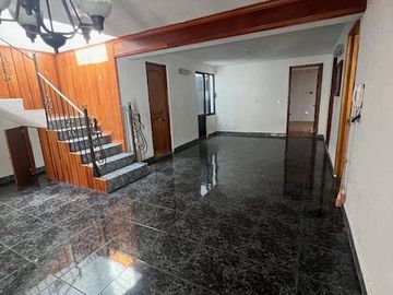 ¡SUPER PRECIO!. Increible casa en San Lorenzo Xicoténcatl, Iztapalapa, Ciudad de México.