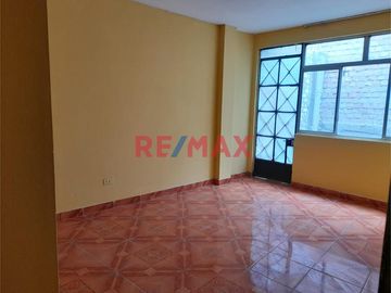 Venta De Casa En Villa Maria Del Triunfo Excelente Oportunidad