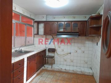 Venta De Casa En Villa Maria Del Triunfo Excelente Oportunidad