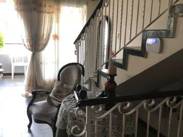 Se venda casa en América Niza
