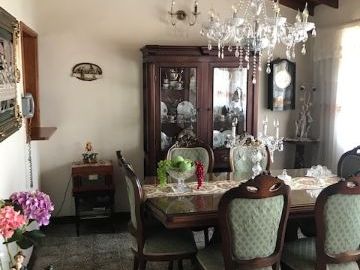 Se venda casa en América Niza