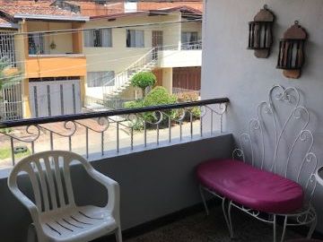 Se venda casa en América Niza