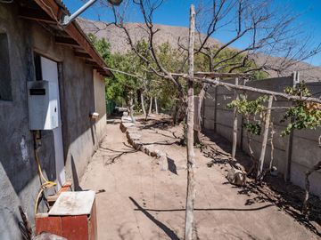 Venta de Sitio Urbano de 590 m2 con 2 Casas. Peralillo, Valle del Elqui. $75 millones