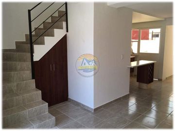 Casas con alberca, cocineta, 3 recámaras