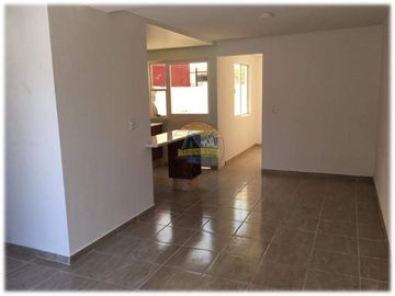 Casas con alberca, cocineta, 3 recámaras