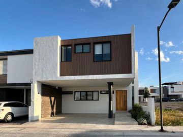 Casa en Venta en St. Angelo Residence Aguascalientes (CECY DS)