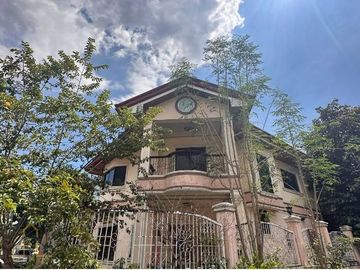 CORNER HOUSE AND LOT EXCLUSIVE VILLAGE IN LOWER ANTIPOLO