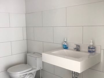 Vendo Local Comercial y Oficina La Victoria