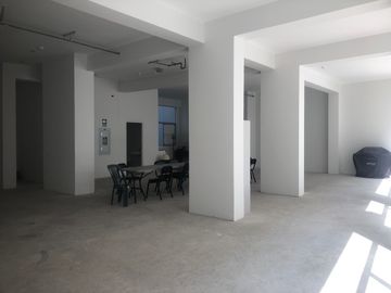 Vendo Local Comercial y Oficina La Victoria