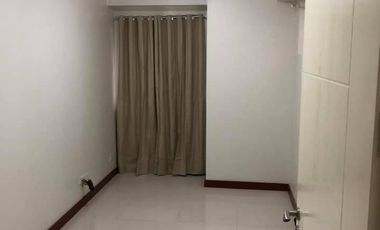 BRIO07XX: For Rent Unfurnished 1BR Unit in Brio Tower with Balcony and Parking, Makati