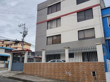 Venta de casa rentera en Quito norte, Bicentenario, San Pedro Claver