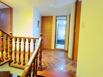 ¡OCASIÓN! VENTA DE CASA EN BUSTAMANTE - AREQUIPA