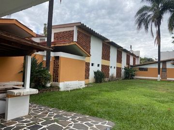 SE VENDE COMO TERRENO, MAGNIFICA PROPIEDAD EN VENTA IDEAL PARA INVERSIONISTAS.