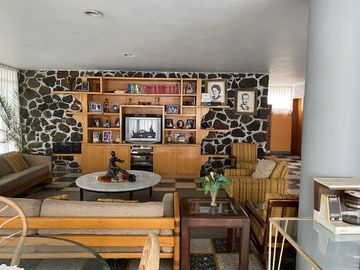 SE VENDE COMO TERRENO, MAGNIFICA PROPIEDAD EN VENTA IDEAL PARA INVERSIONISTAS.