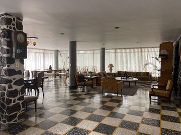 SE VENDE COMO TERRENO, MAGNIFICA PROPIEDAD EN VENTA IDEAL PARA INVERSIONISTAS.