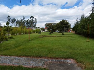 HOSTERIA en venta, 10.000m2 de terreno y 968m2 construidos, piscina, 20 parqueos