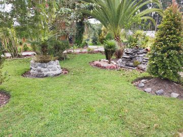 HOSTERIA en venta, 10.000m2 de terreno y 968m2 construidos, piscina, 20 parqueos