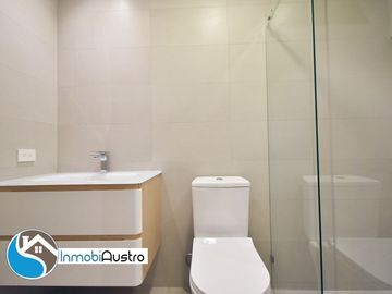 Paseo Tres de Noviembre, Venta de Hermoso Apartamento