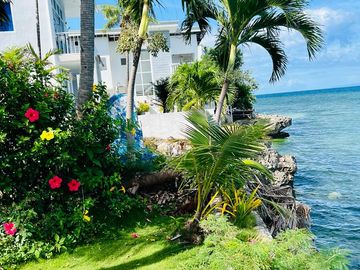 BEACH HOUSE OPENSUN 13 for Sale Seashore Tingko White Beach, Cebu Philippines