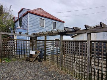 Propiedad comercial en sector Isla Teja