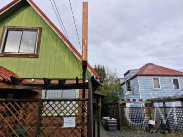 Propiedad comercial en sector Isla Teja
