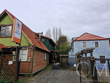 Propiedad comercial en sector Isla Teja