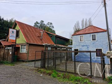 Propiedad comercial en sector Isla Teja