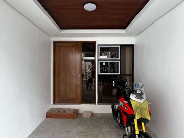 3-Storey Townhouse for Sale in Quezon City near E. Rod and Banawe Streets / Welcome Rotonda