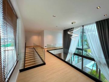 Newly built modern style house with private swimming pool near the city of Chiang Mai Location: Tha Wang Tan Subdistrict, Hang Dong District, Chiang M