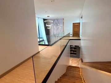 Newly built modern style house with private swimming pool near the city of Chiang Mai Location: Tha Wang Tan Subdistrict, Hang Dong District, Chiang M