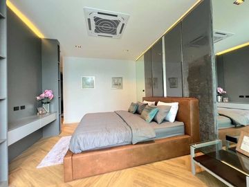 Newly built modern style house with private swimming pool near the city of Chiang Mai Location: Tha Wang Tan Subdistrict, Hang Dong District, Chiang M