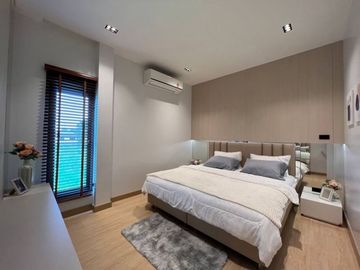 Newly built modern style house with private swimming pool near the city of Chiang Mai Location: Tha Wang Tan Subdistrict, Hang Dong District, Chiang M